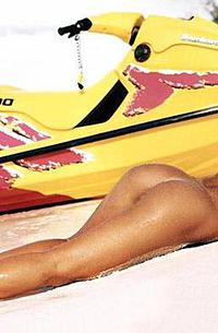 Nude pics of Sung Hi Lee