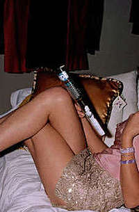 Kari Wuhrer does it all for her fans
