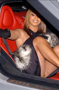 Beyonce Knowles hot on and off stage