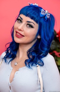 Jewelz Blu moaning on cock with deepthroat action