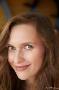 Stacy Cruz Shows Off Her Lovely Long Legs In A Dress