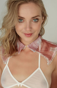 Oxana Chic Sassy Student With Shaved Pussy