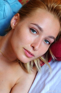 Kelly Collins Stunning Blonde Reveal Every Detail Of Her Perfect Body
