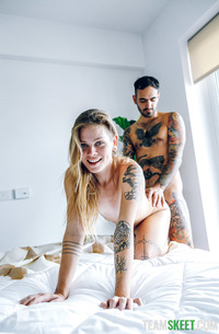 SammmNextDoor In Show Me Around