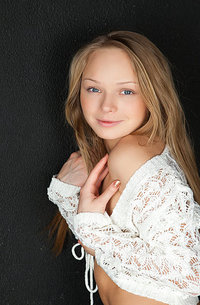 Mia C