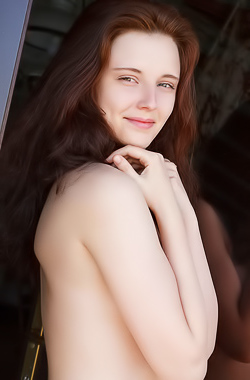 Totally Naked Teen Sienna