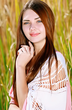 Georgia Strips And Shows Sexy Shaved Pussy