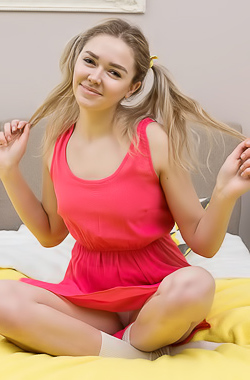 Jasmin Sweet Teen Hottie