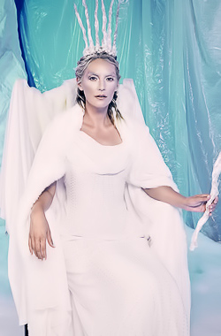 Mona Wales In Narnia: Jadis The White Witch A XXX Parody