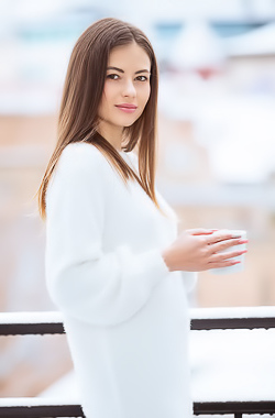 Hilary C Lifts Her Cashmere Sweater To Expose Her Perfect Ass