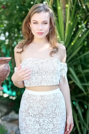 Lila Nova Mesmerize You With Her Gorgeous Blue Eyes As She Pouts Prettily