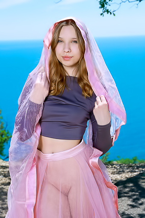 Estella Curvy Hips And Flawless Booty