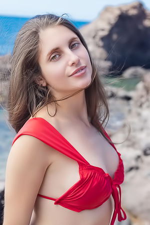 Esfinge Gorgeous Portuguese Brunette Is Soon Wonderfully Naked