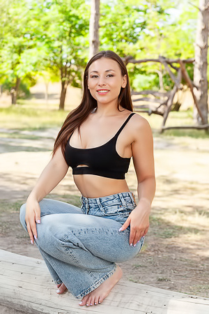 Sumiko Invites The Sun To Kiss Her Sexy Booty