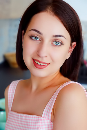 Alin Luxe In Her Pink Gingham Dress Revealing Her Luscious Ass