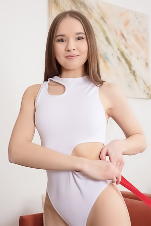 Sasha Quinn Spreading Her Supple Thighs Wide