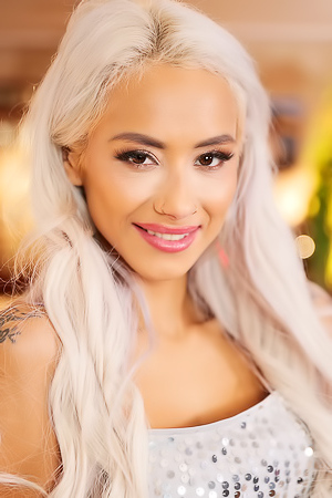 Veronica Leal Opens Her Tight Asshole For A Hard Cock