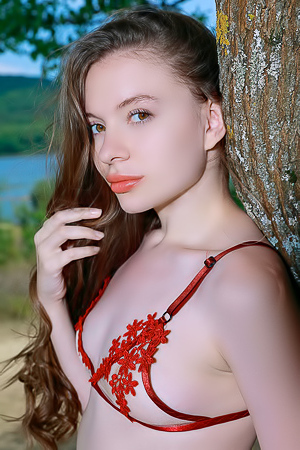 Dariana Caresses Her Lovely Breasts And Peachy Bottom