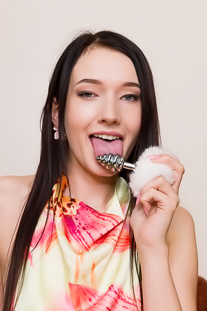 Anal Plug For Britney Dutch