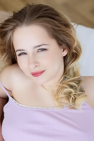Neu Ling Seductive Solo Display Teases With Lingerie On Lilac Bed