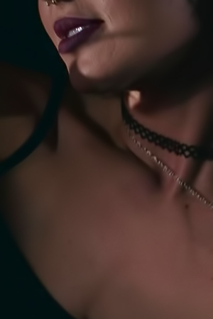 Liz Jordans Dress Tease Turns Deadly Delight